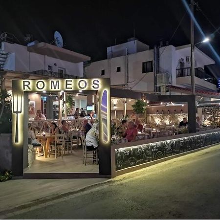 Romeos Studios Agia Marina Eksteriør bilde